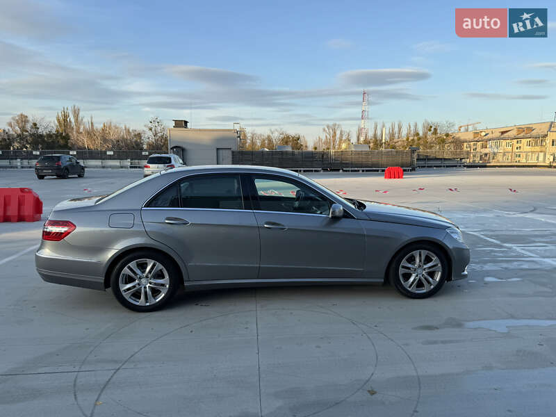 Седан Mercedes-Benz E-Class 2010 в Киеве фото 3 Седан Mercedes-Benz E-Class 2010 в Киеве