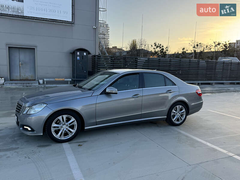 Седан Mercedes-Benz E-Class 2010 в Киеве фото 11 Седан Mercedes-Benz E-Class 2010 в Киеве