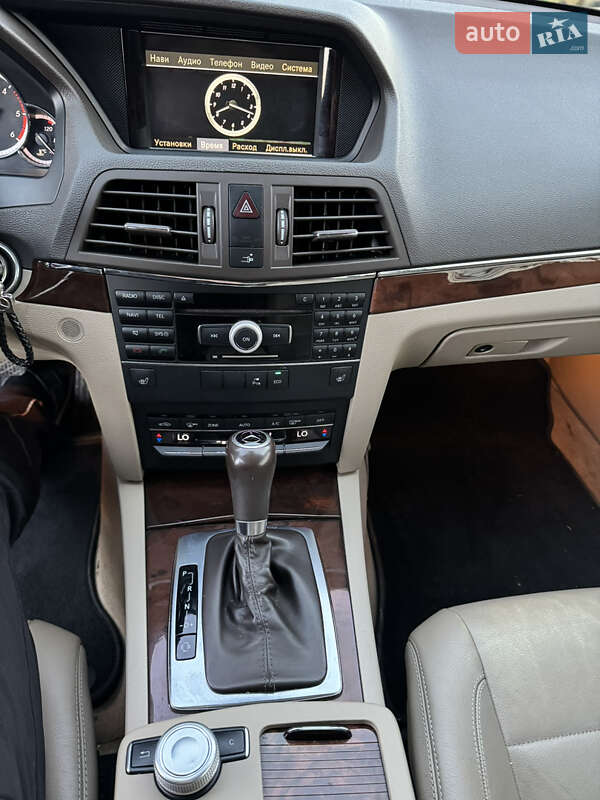 Купе Mercedes-Benz E-Class 2011 в Тячеві