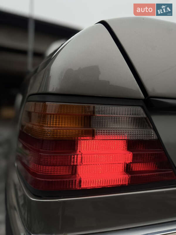 Седан Mercedes-Benz E-Class 1991 в Тернополі