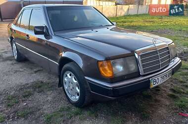 Седан Mercedes-Benz E-Class 1992 в Тернополі