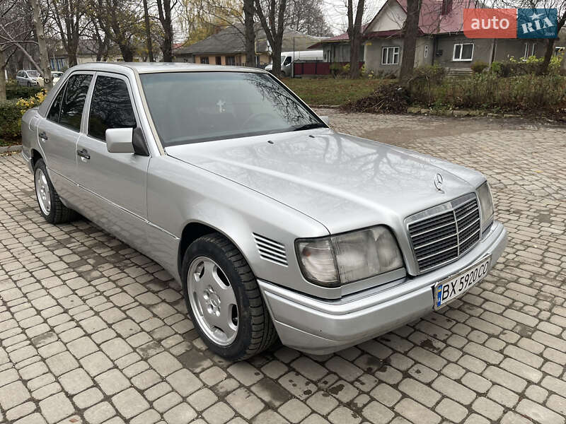 Седан Mercedes-Benz E-Class 1995 в Хотині фото 11 Седан Mercedes-Benz E-Class 1995 в Хотині