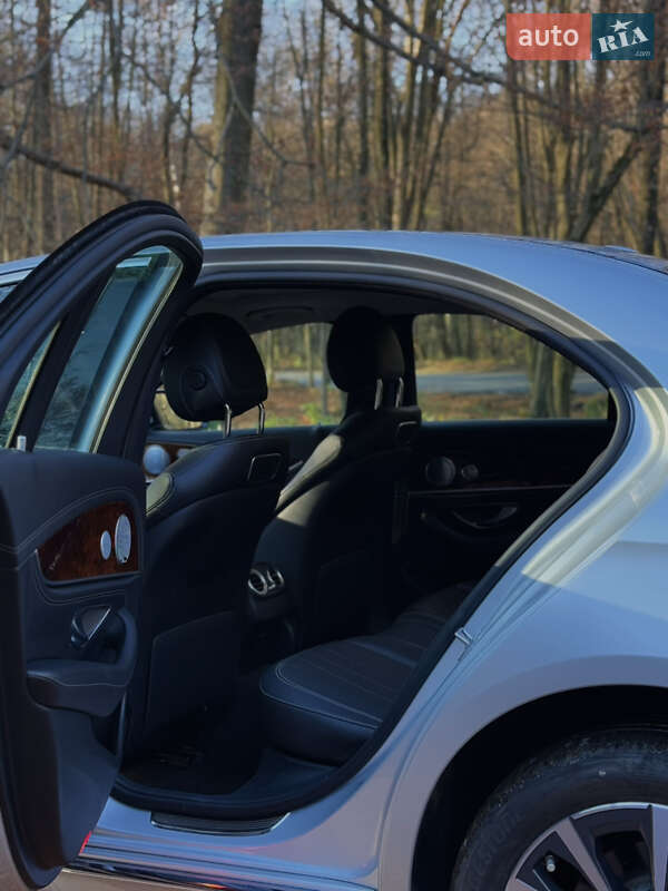 Седан Mercedes-Benz E-Class 2018 в Львове