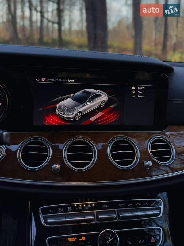 Седан Mercedes-Benz E-Class 2018 в Львове