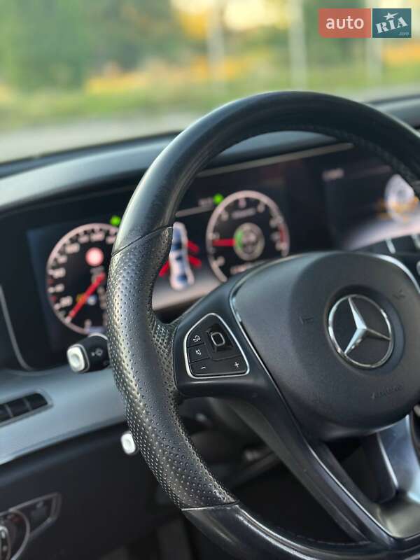 Седан Mercedes-Benz E-Class 2017 в Самборе фото 61 Седан Mercedes-Benz E-Class 2017 в Самборе