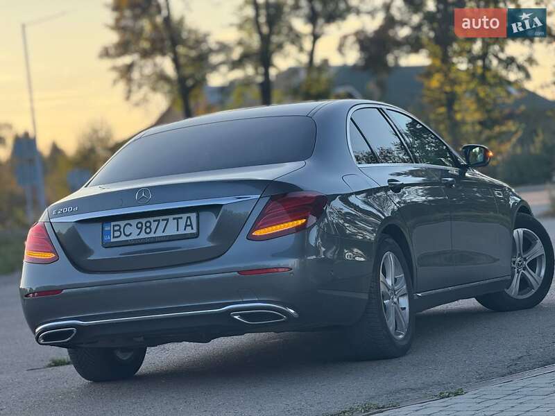 Седан Mercedes-Benz E-Class 2017 в Самборе фото 24 Седан Mercedes-Benz E-Class 2017 в Самборе