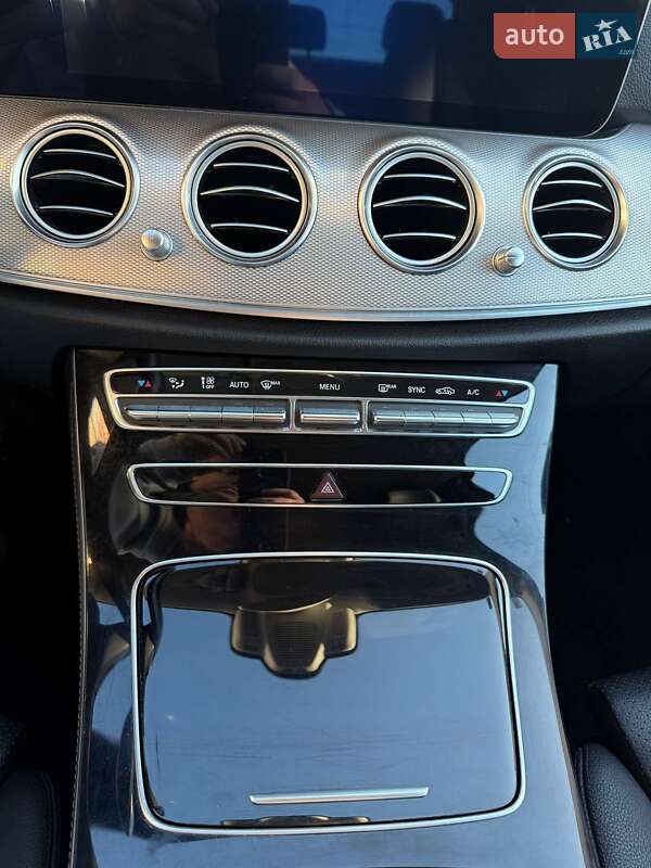 Седан Mercedes-Benz E-Class 2017 в Самборе фото 66 Седан Mercedes-Benz E-Class 2017 в Самборе