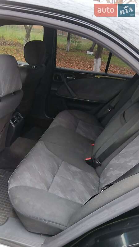 Седан Mercedes-Benz E-Class 2001 в Луцке