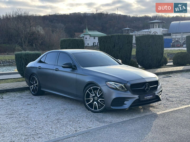 Седан Mercedes-Benz E-Class 2017 в Днепре