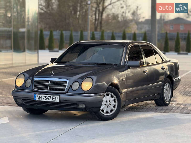 Седан Mercedes-Benz E-Class 1995 в Киеве фото 3 Седан Mercedes-Benz E-Class 1995 в Киеве