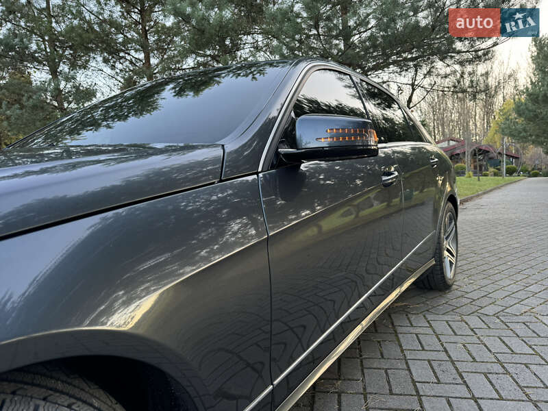 Седан Mercedes-Benz E-Class 2012 в Дрогобыче