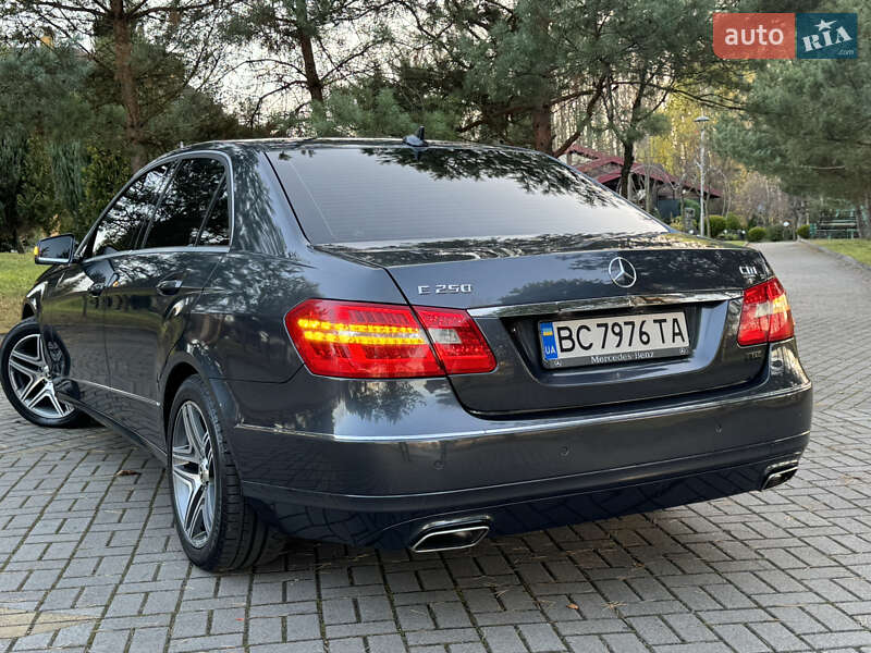 Седан Mercedes-Benz E-Class 2012 в Дрогобыче