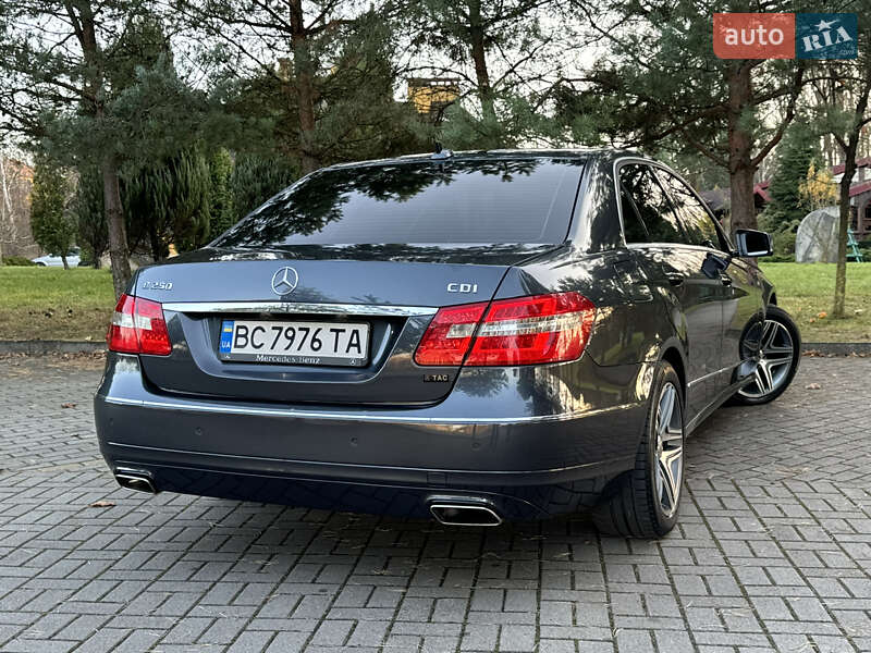 Седан Mercedes-Benz E-Class 2012 в Дрогобыче