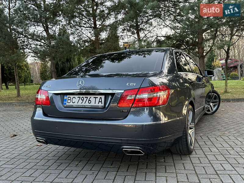 Седан Mercedes-Benz E-Class 2012 в Дрогобыче