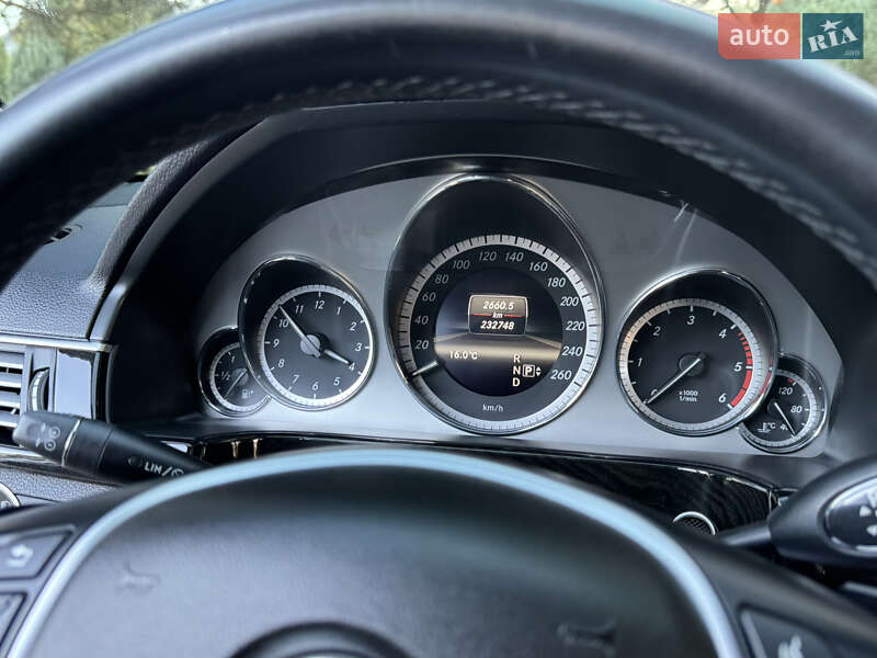 Седан Mercedes-Benz E-Class 2012 в Дрогобыче