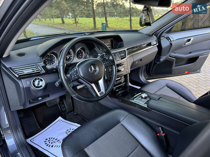 Седан Mercedes-Benz E-Class 2012 в Дрогобыче