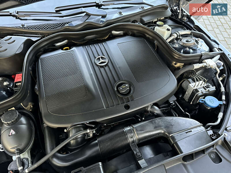 Седан Mercedes-Benz E-Class 2012 в Дрогобыче