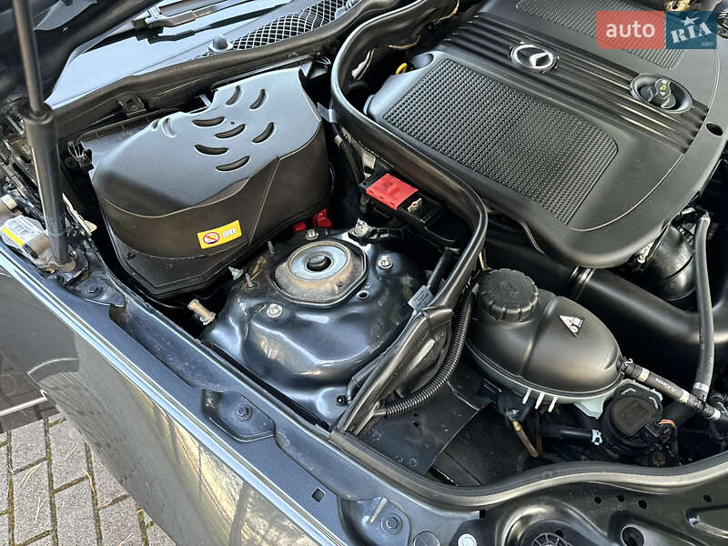 Седан Mercedes-Benz E-Class 2012 в Дрогобыче