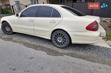 Седан Mercedes-Benz E-Class 2007 в Поляне