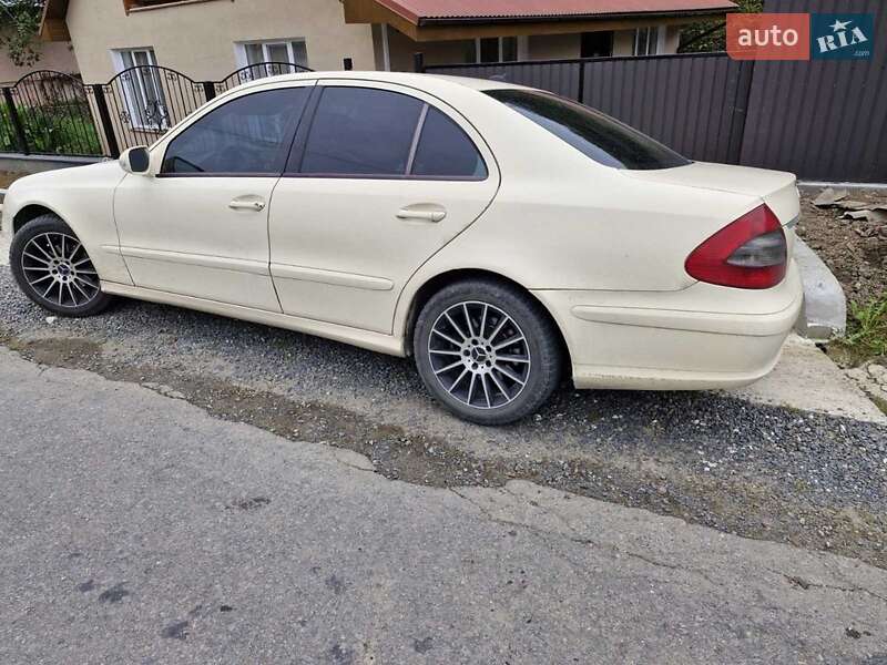 Седан Mercedes-Benz E-Class 2007 в Поляні фото Седан Mercedes-Benz E-Class 2007 в Поляні