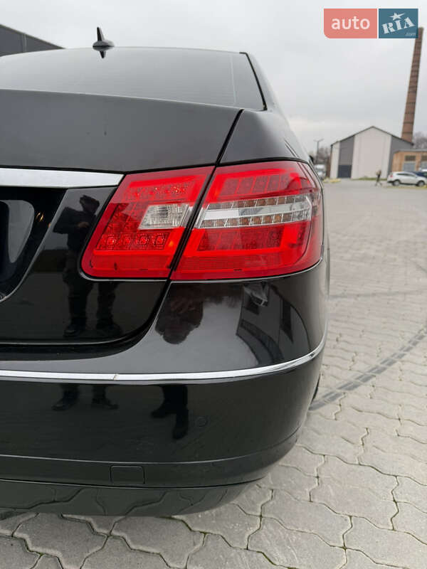 Седан Mercedes-Benz E-Class 2011 в Бориславі фото 14 Седан Mercedes-Benz E-Class 2011 в Бориславі