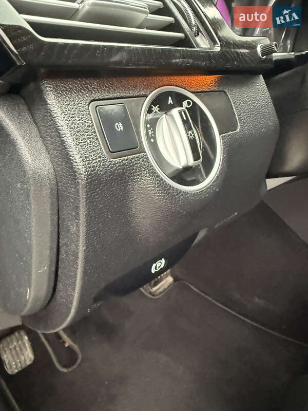 Седан Mercedes-Benz E-Class 2011 в Бориславі фото 18 Седан Mercedes-Benz E-Class 2011 в Бориславі