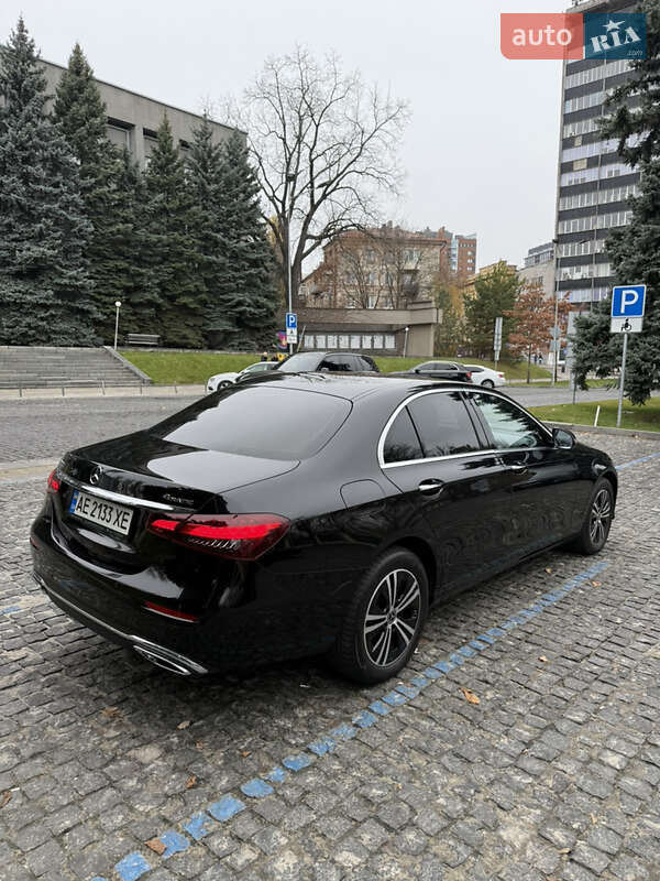 Седан Mercedes-Benz E-Class 2023 в Дніпрі