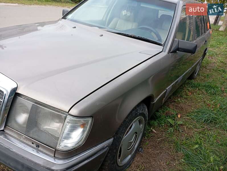 Универсал Mercedes-Benz E-Class 1989 в Ратным