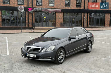 Седан Mercedes-Benz E-Class 2011 в Виннице