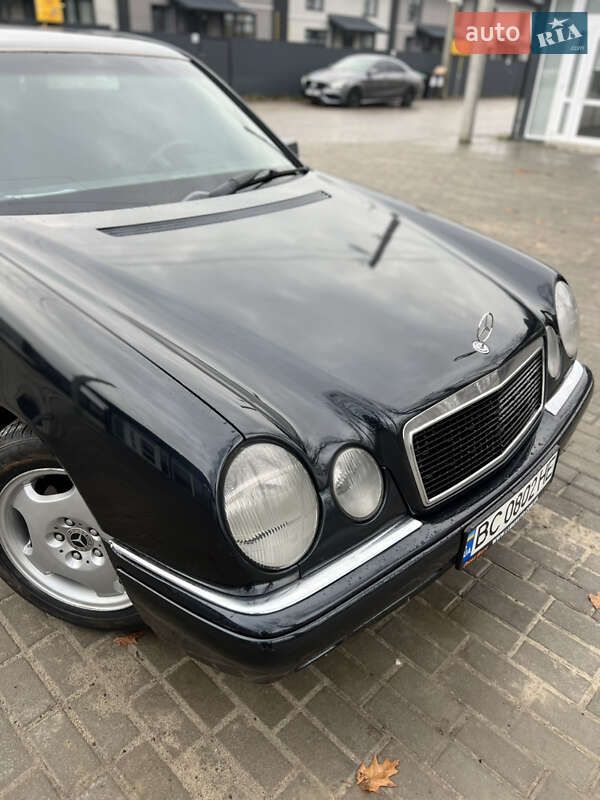 Седан Mercedes-Benz E-Class 1998 в Львове