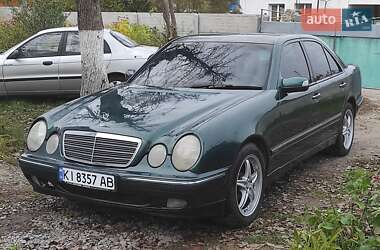 Седан Mercedes-Benz E-Class 2000 в Тетиеве