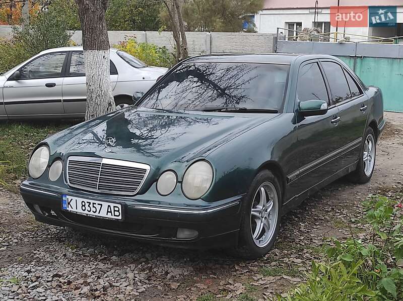 Седан Mercedes-Benz E-Class 2000 в Тетиеве