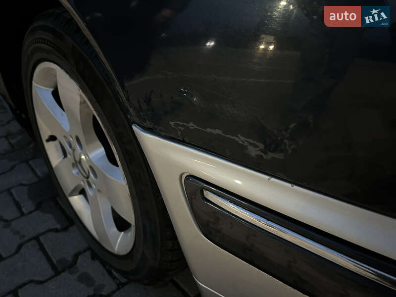 Седан Mercedes-Benz E-Class 2002 в Черновцах