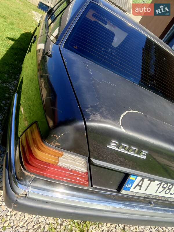 Седан Mercedes-Benz E-Class 1992 в Косове фото 12 Седан Mercedes-Benz E-Class 1992 в Косове