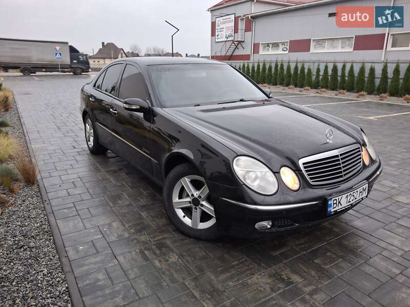 Седан Mercedes-Benz E-Class 2003 в Луцке фото Седан Mercedes-Benz E-Class 2003 в Луцке