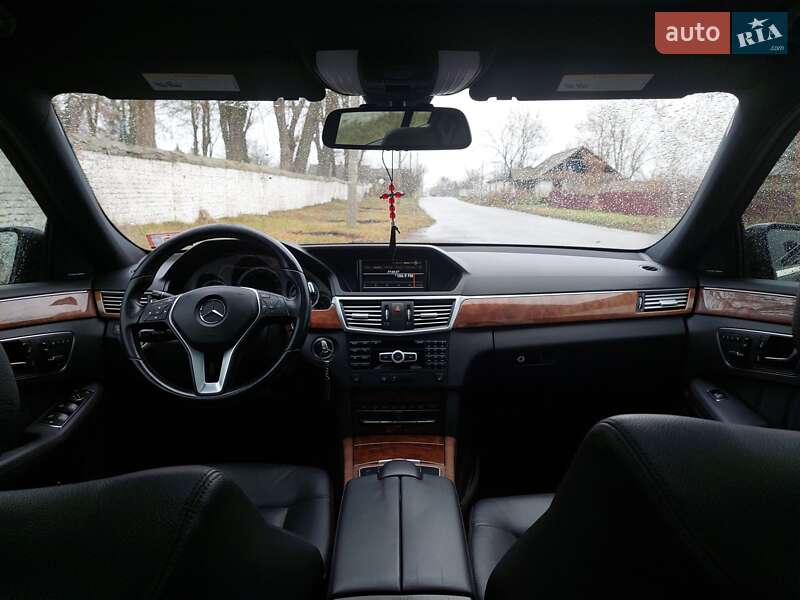Седан Mercedes-Benz E-Class 2012 в Берестечку