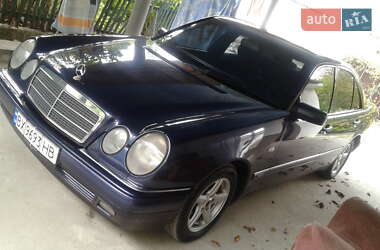 Седан Mercedes-Benz E-Class 1998 в Ярмолинцях