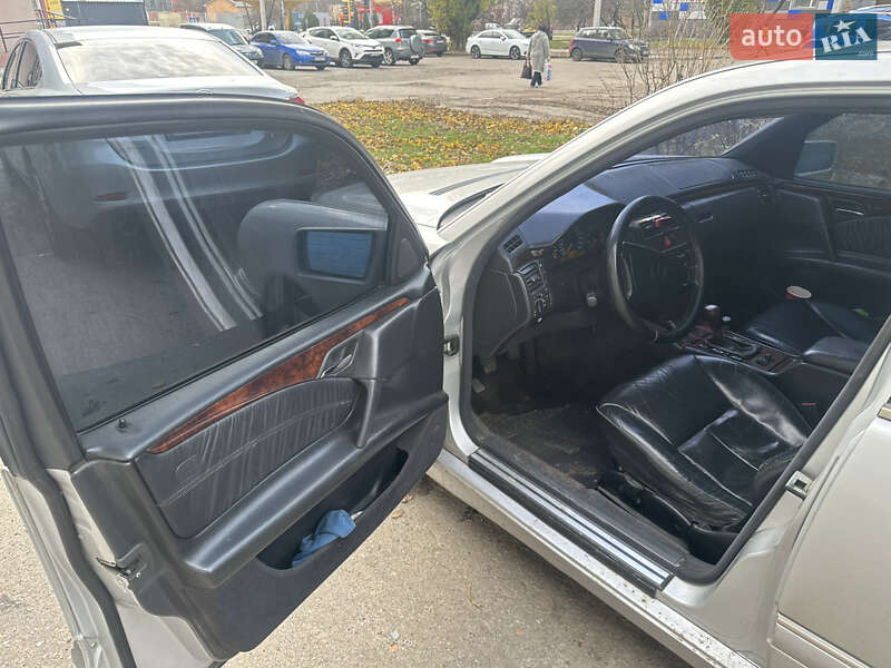 Седан Mercedes-Benz E-Class 1997 в Харькове