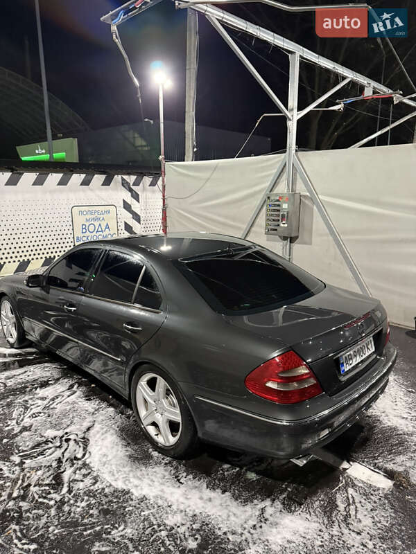 Седан Mercedes-Benz E-Class 2003 в Вінниці