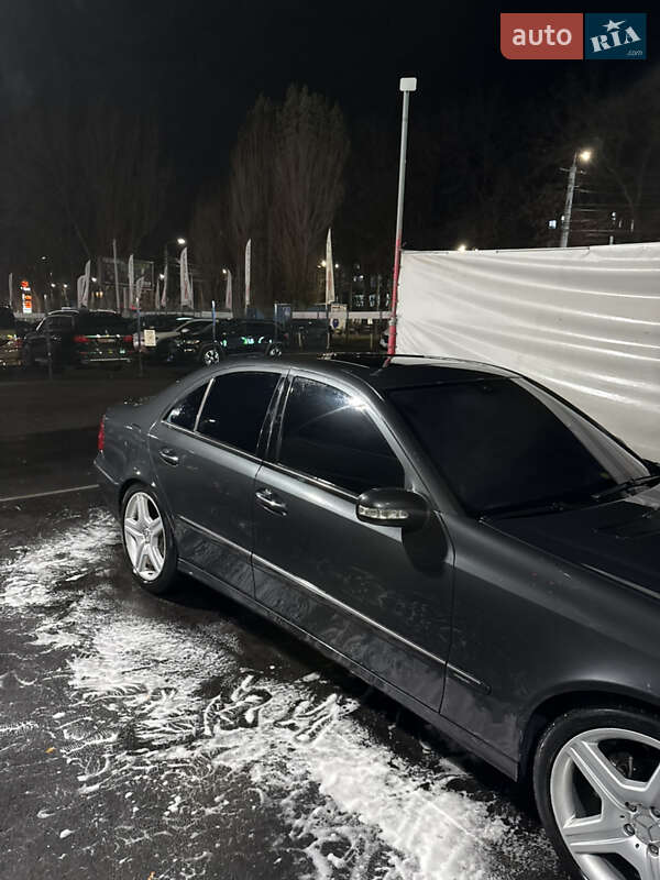 Седан Mercedes-Benz E-Class 2003 в Вінниці