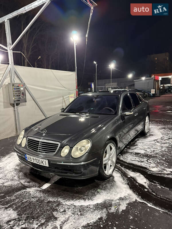 Седан Mercedes-Benz E-Class 2003 в Вінниці