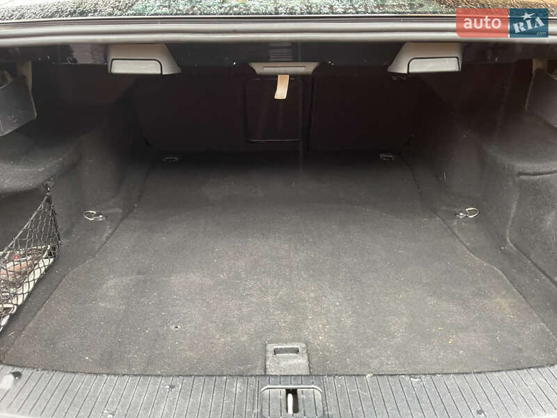 Седан Mercedes-Benz E-Class 2011 в Тячеве