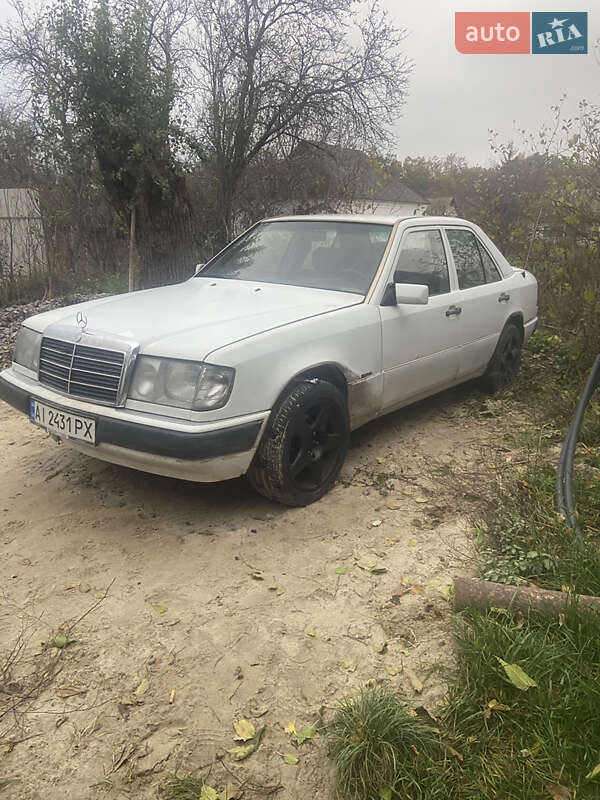 Седан Mercedes-Benz E-Class 1990 в Белой Церкви