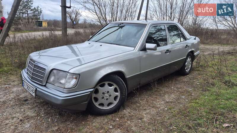 Седан Mercedes-Benz E-Class 1994 в Гостомелі
