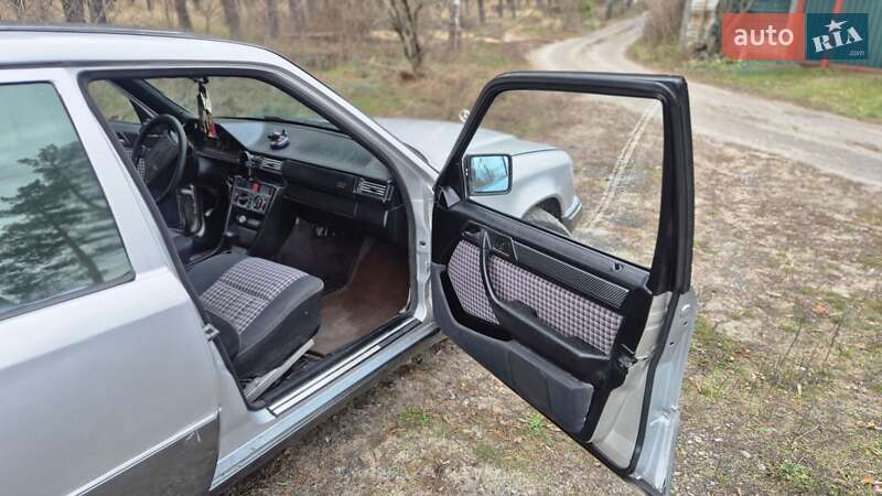 Седан Mercedes-Benz E-Class 1994 в Гостомелі