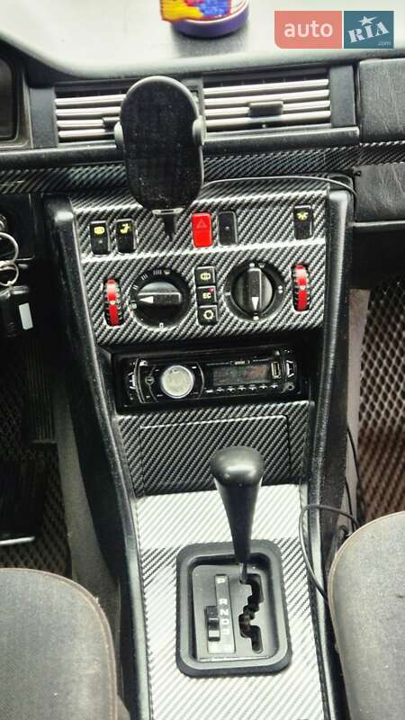 Седан Mercedes-Benz E-Class 1994 в Гостомелі