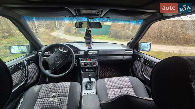 Седан Mercedes-Benz E-Class 1994 в Гостомелі