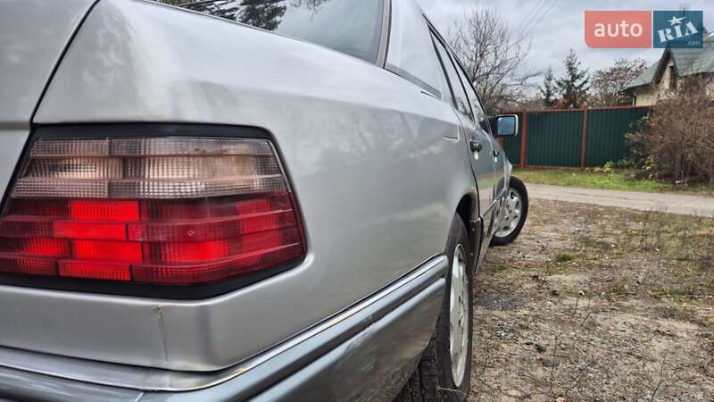 Седан Mercedes-Benz E-Class 1994 в Гостомелі