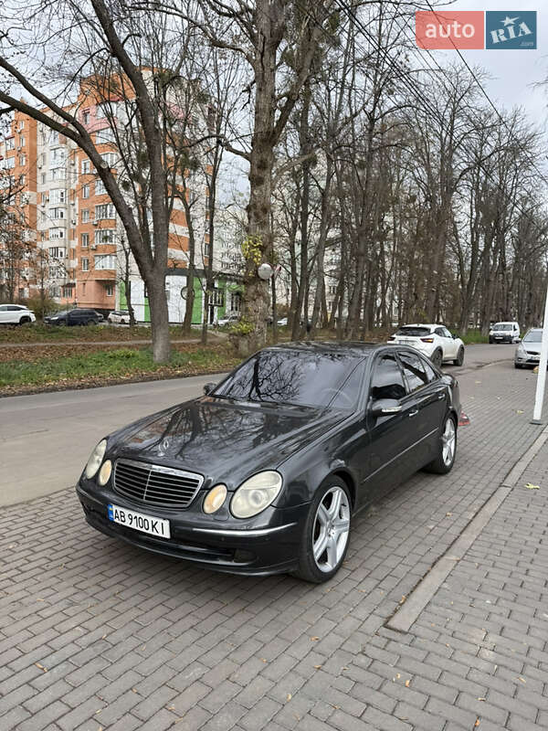 Седан Mercedes-Benz E-Class 2003 в Вінниці