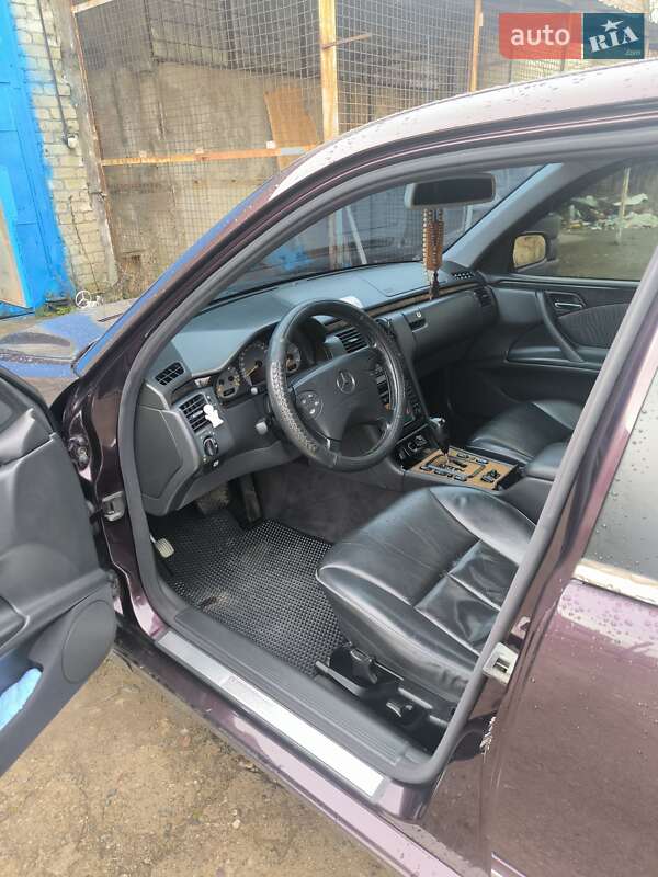 Седан Mercedes-Benz E-Class 2002 в Нетешине фото 11 Седан Mercedes-Benz E-Class 2002 в Нетешине